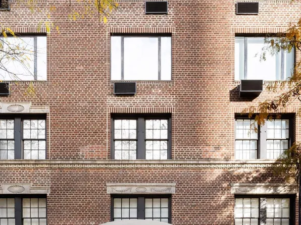 139 East 66th Street image 9 of 10