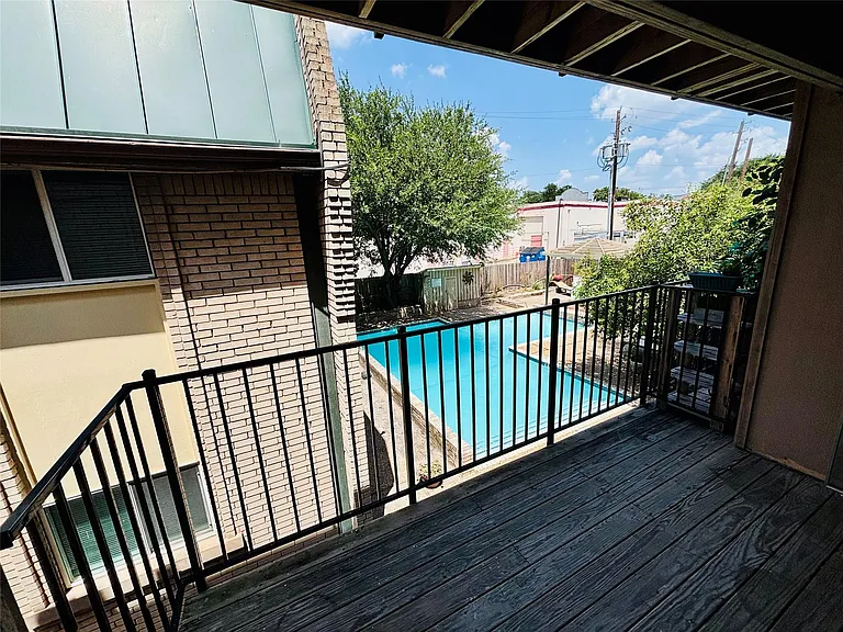 2600 Penny Ln #204 — Photo 8