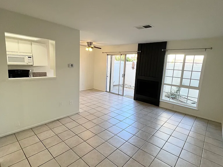 4842 King Cir #A — Photo 2