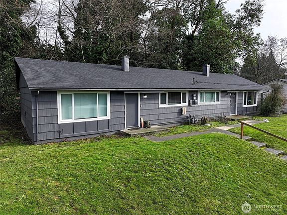 3rd image of 3218 Halverson Avenue