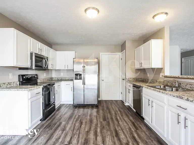 1621 Orchestra Way — Photo 5