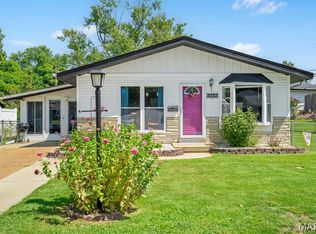3733 Comstock Dr, Saint Louis, MO 63125