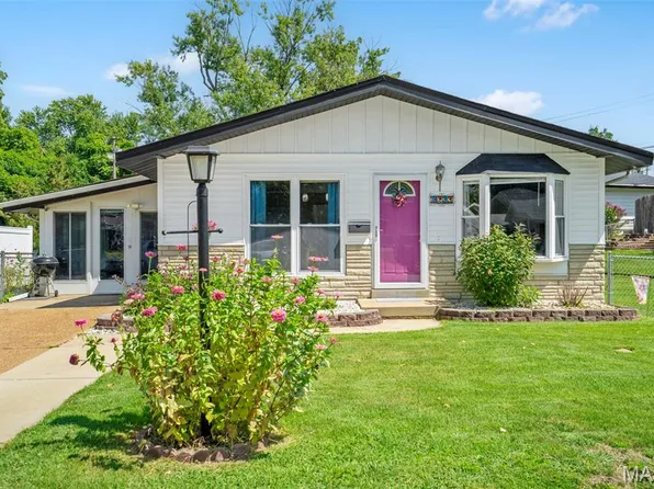 3733 Comstock Dr, Saint Louis, MO 63125