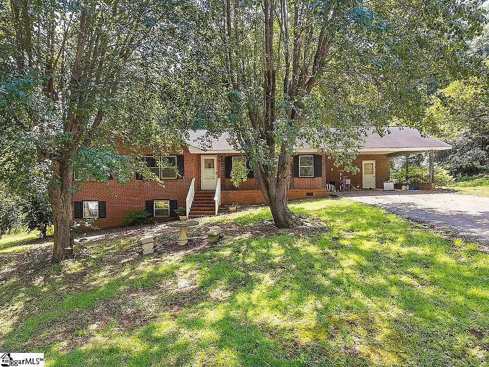 740 Kenmore Dr