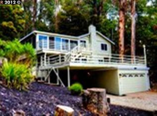 9050 McGurrin Rd, Oakland, CA 94605