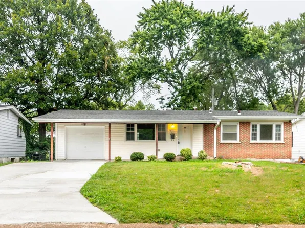 805 Holiday Ave, Hazelwood, MO 63042