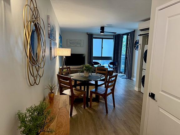 3rd image of 4310 Lower Honoapiilani Rd APT 113