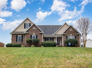 1034 Timber Spring Ln, Salisbury, NC 28147