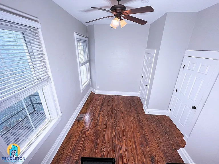 521 E 13th St #3 — Photo 10