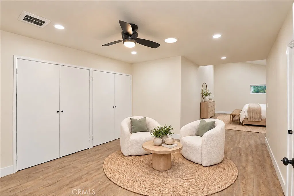6 bed, 4.5 bath, 3185 sqft, $10,900 — Photo 3