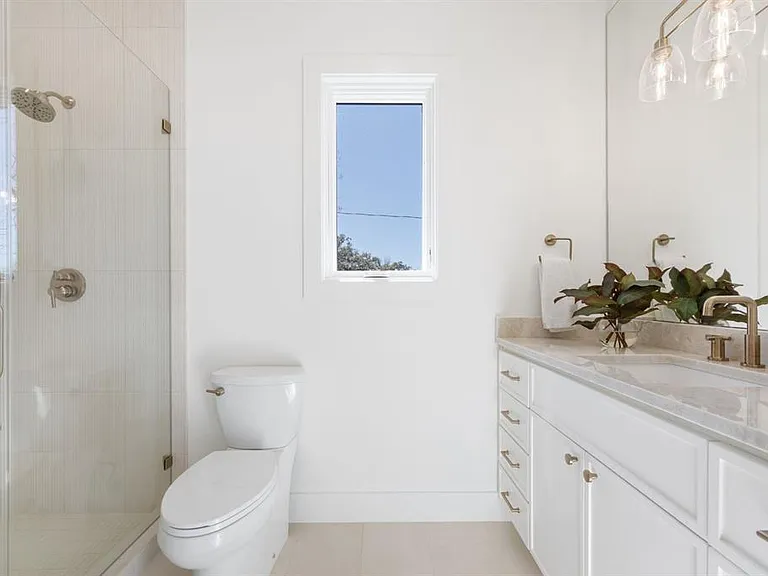 2406 Euclid Ave #2 — Photo 13