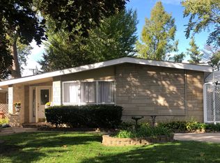 2616 Fontana Dr, Glenview, IL