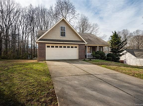 2nd image of 714 Sharon Dr