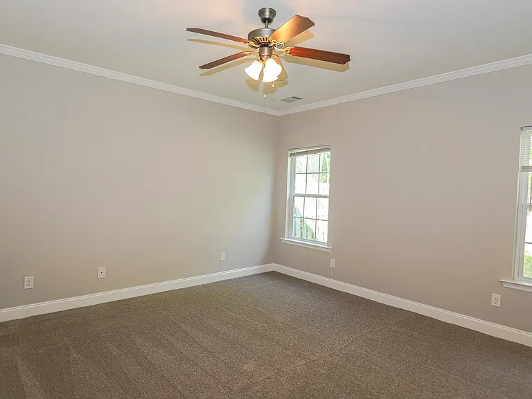 4453 Galway Dr — Photo 11