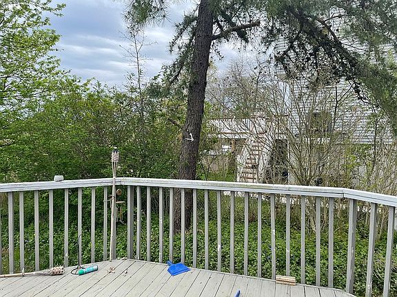 4th image of 664 Bray Ave