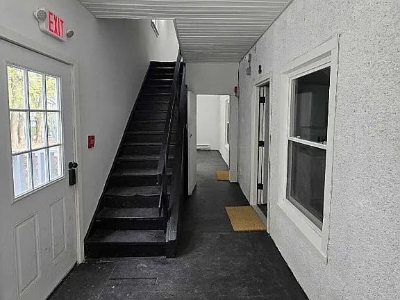3rd image of 19 Mygatt St #9