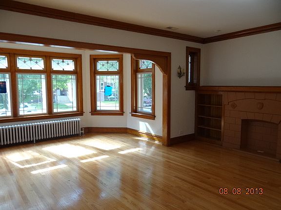 2nd image of 1843 S Scoville Ave
