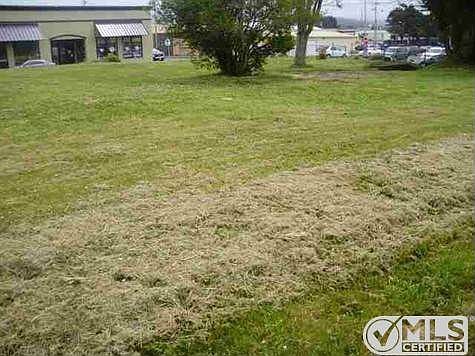 2nd image of 1080 4th St