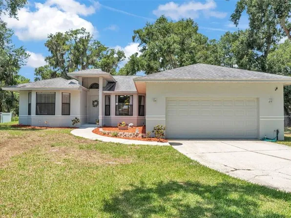 6735 Forestwood Dr W, Lakeland, FL 33811