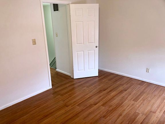 5th image of 1235 E Eager St