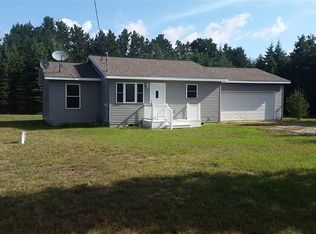 14084 Brook St, Beulah, MI 49617