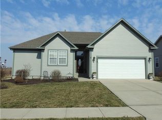1312 Glen Dr, Louisburg, KS 66053