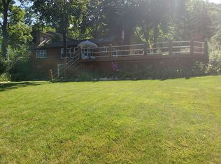 9352 Van Antwerp Rd, Brighton, MI 48116