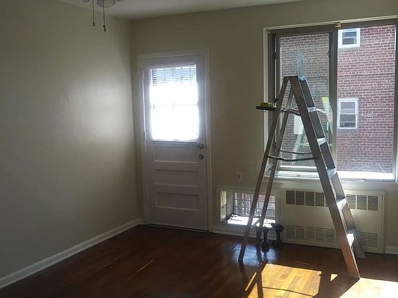 5th image of 1836 E 52nd St Floor 2