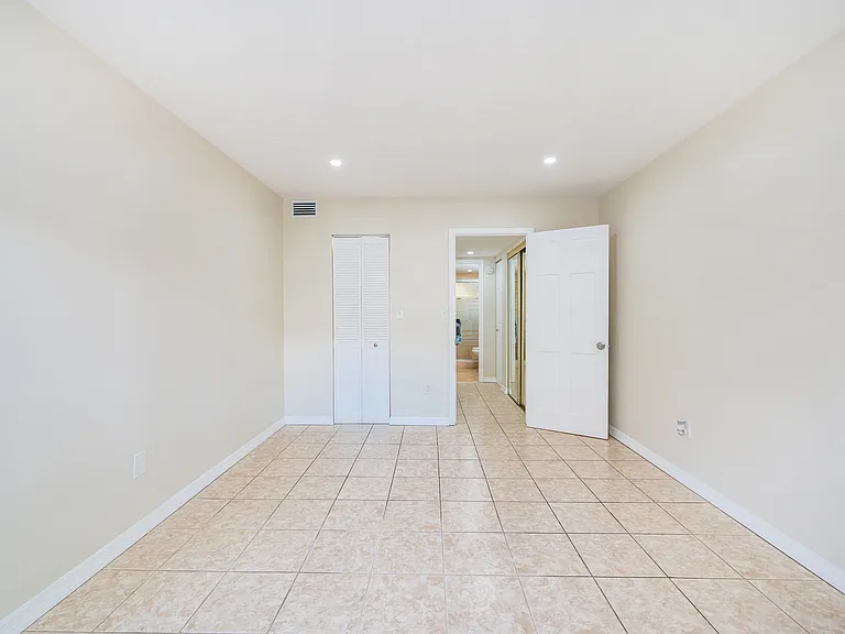 7705 SW 86th St #B-114 — Photo 15