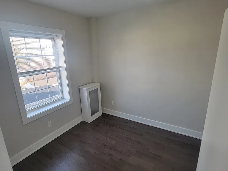 218 Duncan Ave #304 — Photo 5