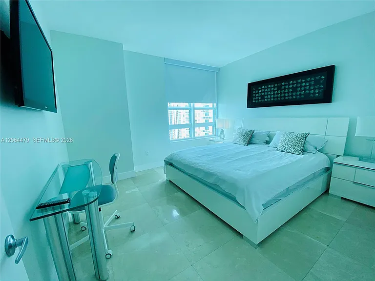 950 Brickell Bay Dr #3709 — Photo 9