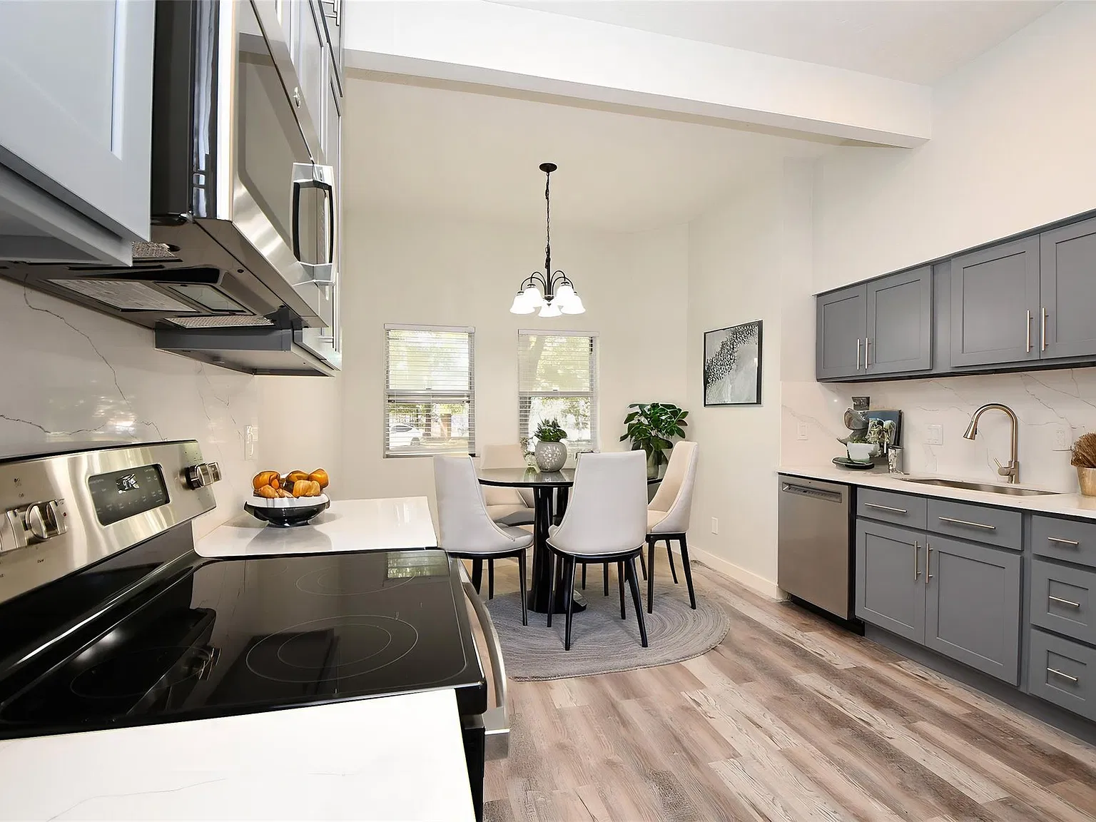 2 bed, 4.0 bath, 2732 sqft, $2,700 — Photo 3