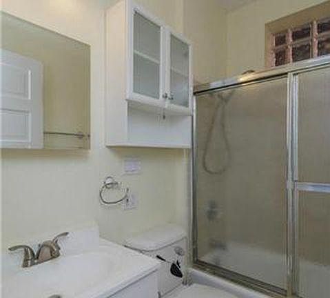 5th image of 3671 Russell Blvd Floor 1