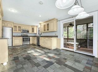 5 Arthur Collins Cir, North Attleboro, MA 02760