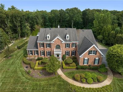 5 Lenihan Ln, East Greenwich, RI, 02818