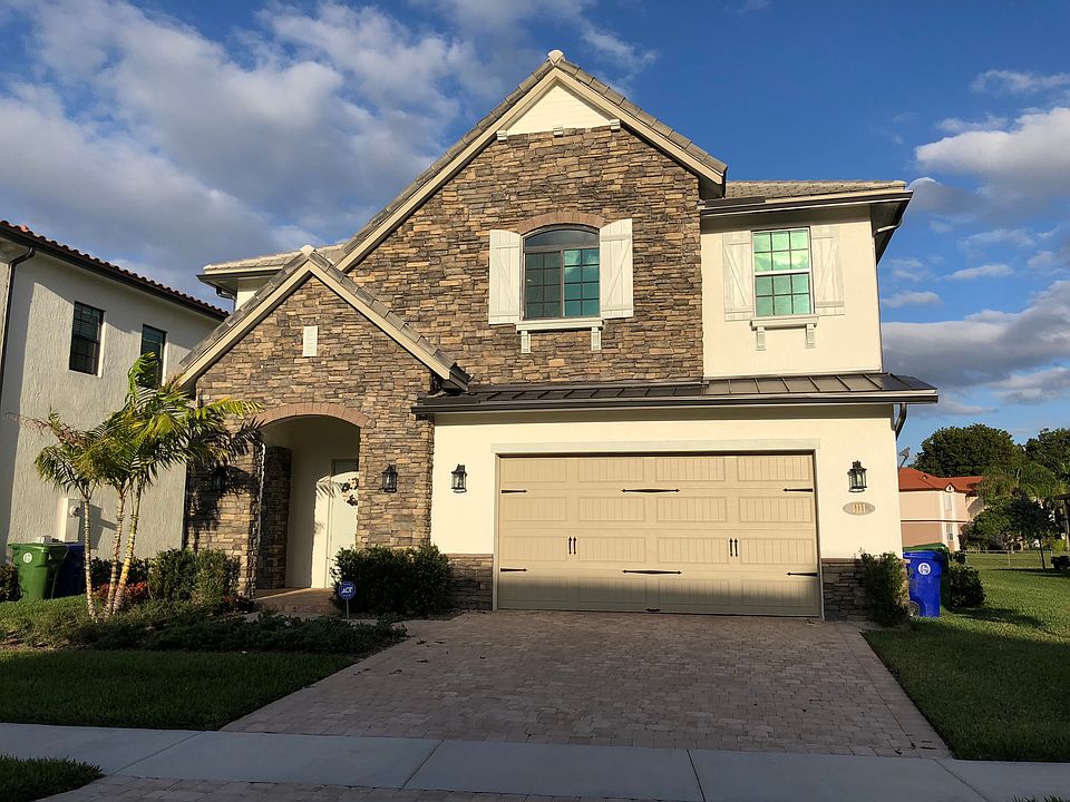 1st image of 1111 SW 113th Way
