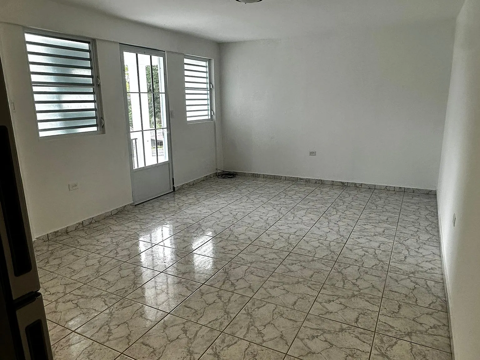 2 bed, 1000 sqft, $1,150 — Photo 4