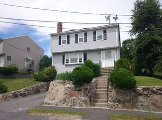 10 Mann St, West Roxbury, MA 02132