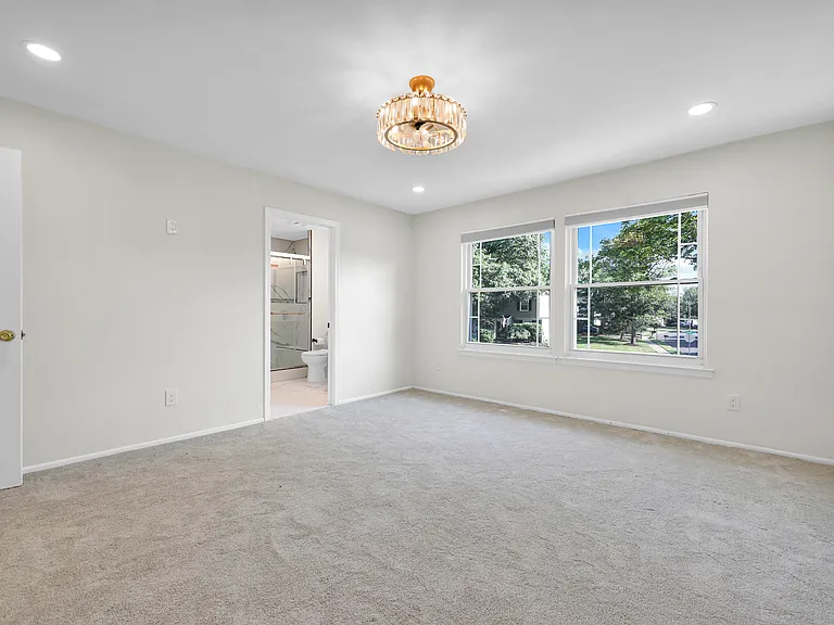 19 Pierson Dr — Photo 14