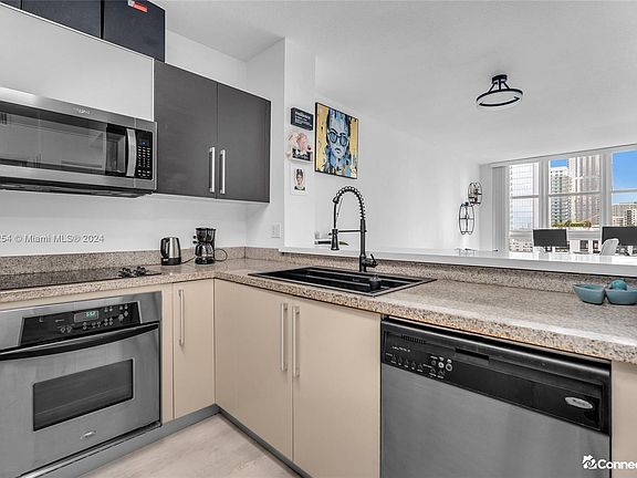 2nd image of 500 NE 29th St APT 905