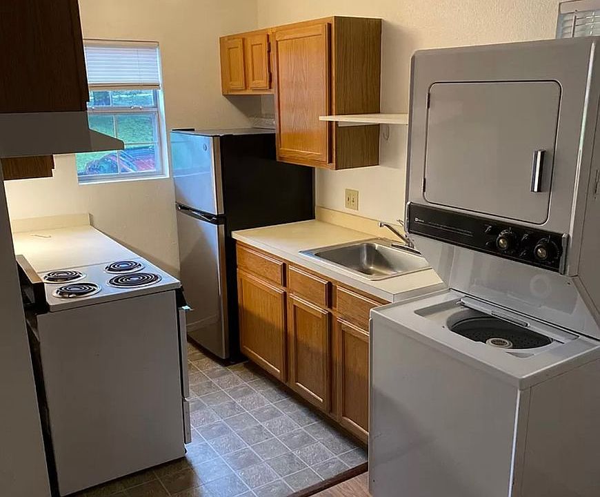 1st image of 980 W Cleveland St APT 10