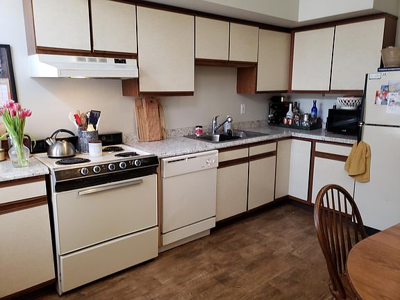 4th image of 105 W Prescott St