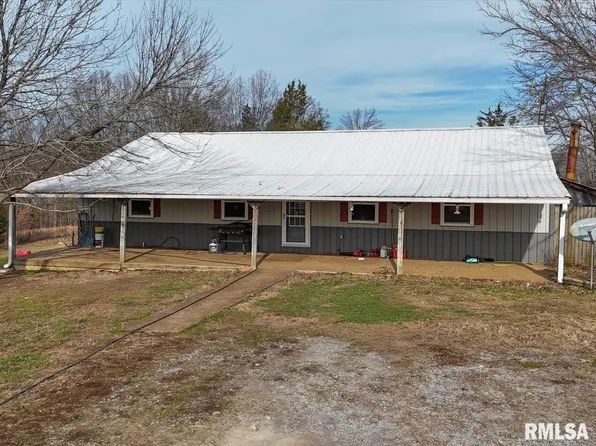 24 Fox Trott Ln, Golconda, IL 62938