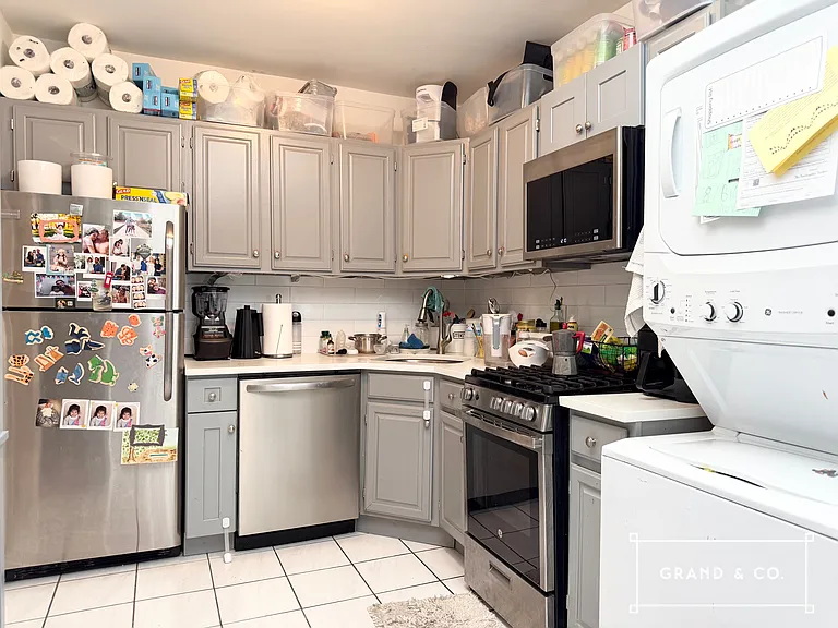 114 Frost St #2 — Photo 4