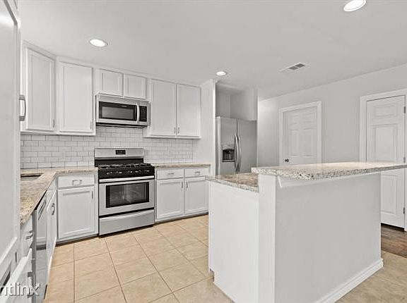 3rd image of 9804R San Lea Dr