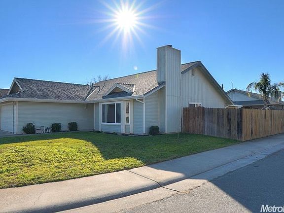 2nd image of 8223 Peregrine Way