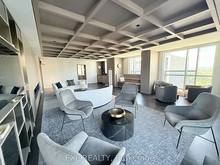 560 Rideau St #423 — Photo 33
