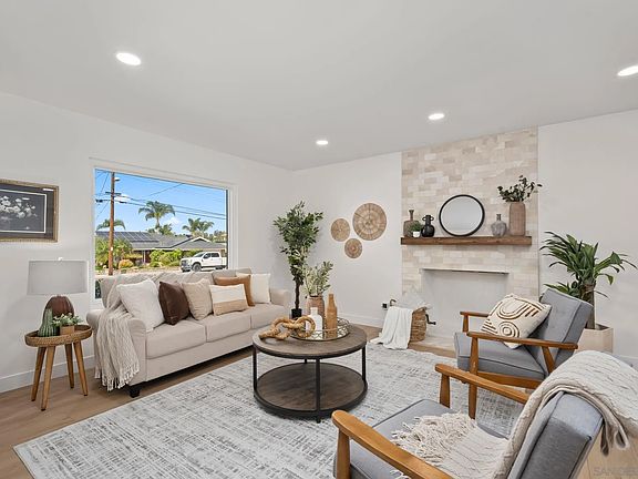 5th image of 6243 Lake Lomond Dr