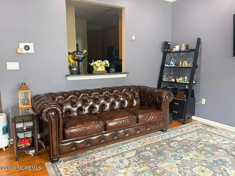 24 Tottenham Ct — Photo 3