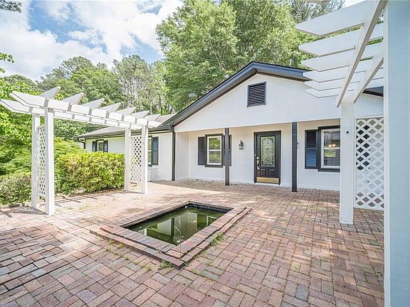 4th image of 4858 Tarleton Dr